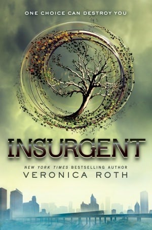  Insurgent bởi Veronica Roth, the sequel to Divergent...