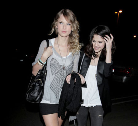 this one, Sel with Tay..^^