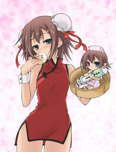  Though he crossdresses often, Hideyoshi is my paborito male character who dresses as a female. <3