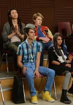 Basically in the "Props" episode, Tina falls in a fountain and bumps her head. When she gets up, she sees what she thinks is her friends. This is when the characters swap. Here are the swap pairings:

Finn and Kurt
Quinn and Sugar
Sam and Rory
Rachel and Tina
Mercedes and Brittany
Artie and Santana
Mike and Joe
Will and Sue
Puck and Blaine