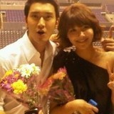  I think the answer is B. Sooyoung and Siwon..bcoz both of them are tall and they are soooo close