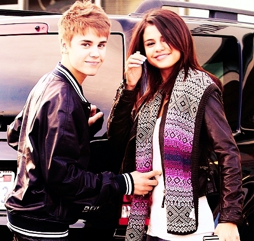  Here <3 They're so cute together :)