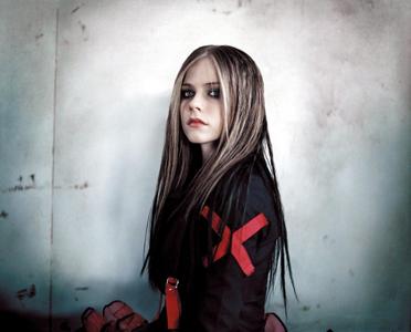  Avril Lavigne! She has a freaking awesome voice!