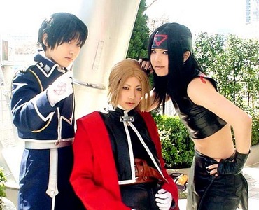  Since आप wouldn't do it i'll post the FMA cosplay XD