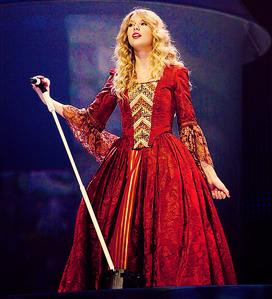  <13 http://data.whicdn.com/images/16674996/Taylor-Swifts-New-Video-for-Wonderstruck-Perfume1_large.png http://data.whicdn.com/images/3318354/tumblr_l6xnxyWGoz1qd7hwoo1_500_large.jpg http://data.whicdn.com/images/12996740/Taylor+Swift+Dresses+Skirts+Evening+Dress+COtSDEyFj-2l_large.jpg (sorry that's quite small :( )