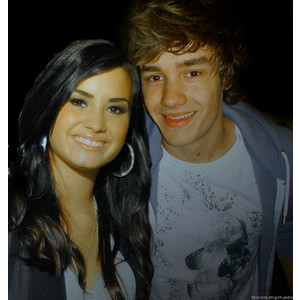 Demi with Liam....^_^