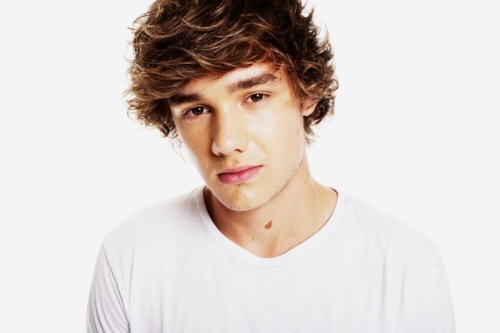 here's a photo of mine 4th favorite member liam 