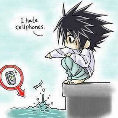  L-sama's throwing his cell phone in the water! It's definitely cute and I think it's kind of funny too XD