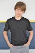  Well, I think that Crhistian Beadles is better and hotter than justin bieber............ wewe know........is my opinion and I`m mot a belieber I am a Rusher and I like Crhistian............because he is zaidi intereresting, hot and everything good wewe can imagine.