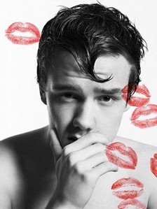  A HOT PIC OF LIAM: