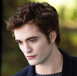  Edward,because vampire are stronger and he has a special power on puncak, atas of his strength,his ability to read minds,that makes him even stronger.