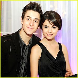 post a pic of selena with david hanrie and mine