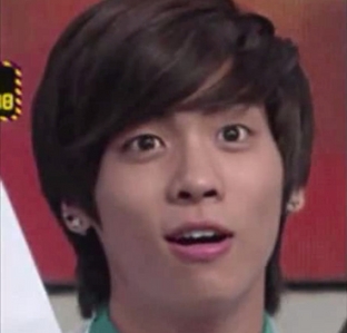  Post a pic from Jonghyun with a funny face!!!