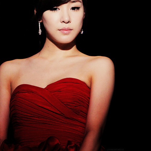  [CONTEST]Post a pic of Tiffany in dress ! Enjoy ^^