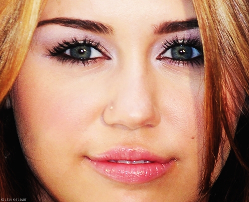  Post A Pic Of Miley, Just Her Face!