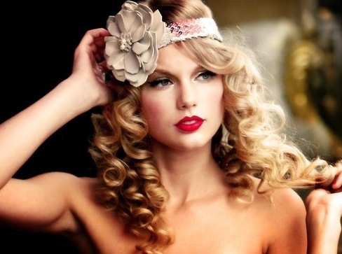 Best picture of Taylor wearing headbands! Props!