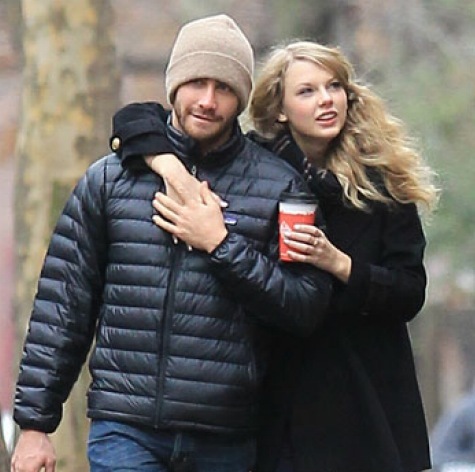 Send a foto witch taylor is with her X-boyfriend,...Jake Gyllehaan!!!:P[props]