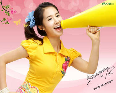  so guys few days 4 yuri birth araw so post the most image u like of yuri alone or with some one and say word to yuri