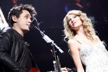 POst a pic of TAYLOR with JOHN MAYER *PROPS*