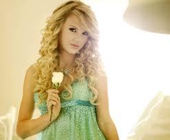  Post a picture of Taylor swift! Anything u want! I'll choose the best picture!!!