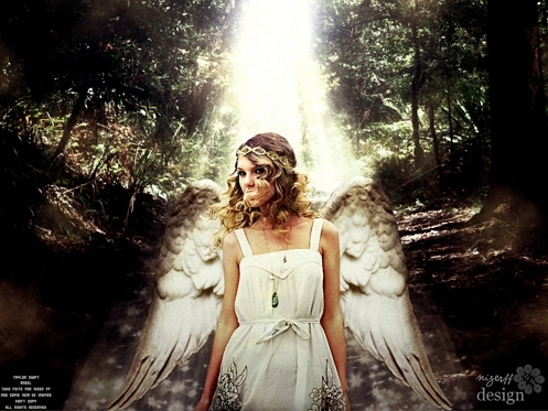 Post a pic of Taylor as an Angel 