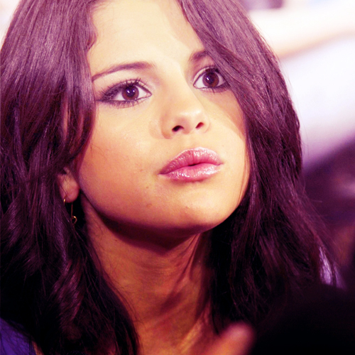 Post A Photo Of Selena...