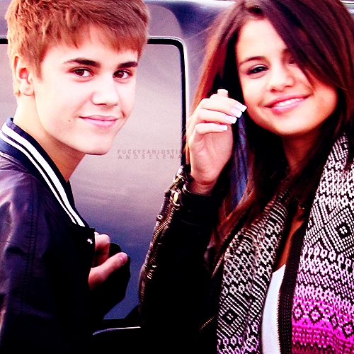 Post a pic of Selena with 