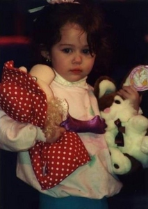  post a pic of miley as a child