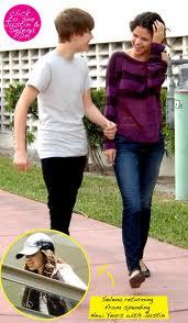 Give a pic of Selena and Justin for PROPS!!!