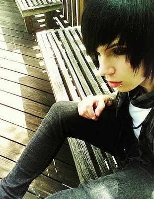  Do you think Andy Sixx is hot?