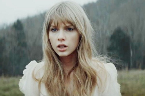 ***Post a picture of Taylor in any of her music videos***