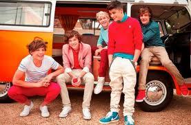 ROUND 6...POST A PIC OF ONE DIRECTION WHAT MAKE YOU BEAUTIFUL  