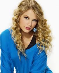 POST A PIC OF TAYLOR WEARING BLUE
