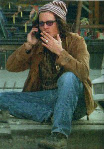  If one 日 你 receive any call from someone who has the wrong number.Is a sensual voice that 你 know very well that says: Hello, I'm Johnny Depp...please,i can talk ..... What would 你 say to him?