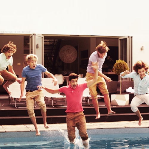 PROPS~Post a pic of 1D jumping