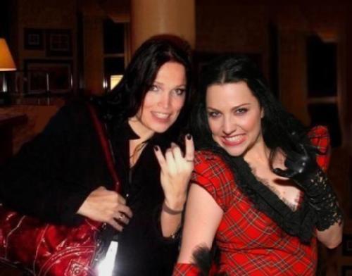  Tarja and Evanescence (Amy Lee) شائقین plz help!!!