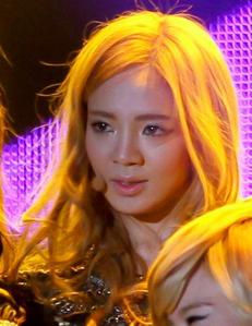  Do あなた think that Hyoyeon is the ugliest in snsd?If not who's uglier than Hyoyeon?