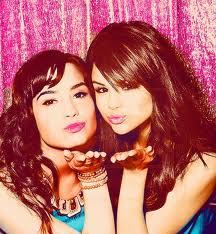 post a picture  of Selena with Demi