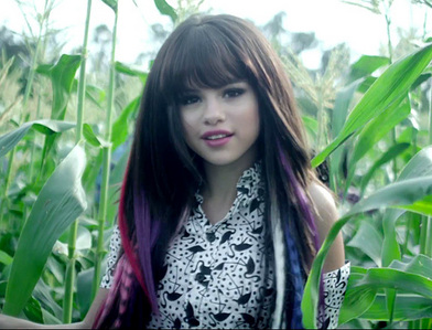 do a pic with selena gomez music video hit the lights.