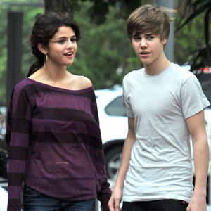  do te think jb and selena be together anymore