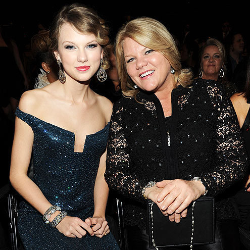  Taylor and her Mom