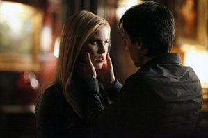  Damon seduces Rebekah to weaken her defenses against Sage's abilities.