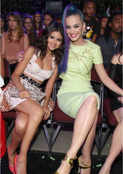  Selena With Katy Perry At Kids Choice Award 2012