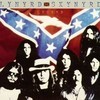  Cover of the حالیہ Lynyrd Skynyrd compilation album, "Legends".