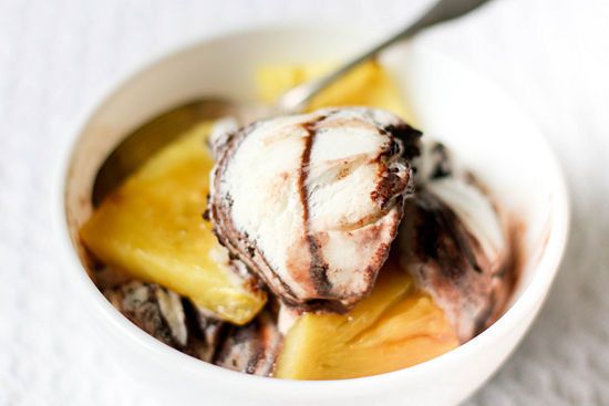  Caramelized Pineapple Slices with Gelato