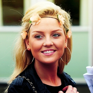  You are my Perrie <33