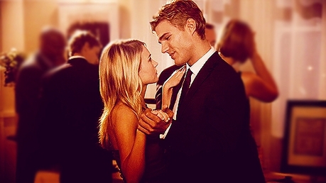 Day 3: [u]A Pairing that needs to happen now[/u]
Jake & Cassie (The Secret Circle) <3

