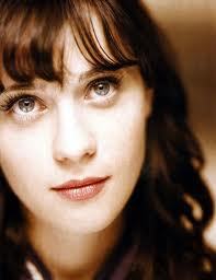  giorno 12: An Actress from a movie that is really bad but she makes it seem good Zooey Deschanel - The