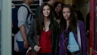  Round 16 is opened! Post a pic of Elena and Bonnie :)