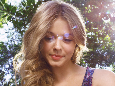  Round 8 is opened! Post a pic of Alison DiLaurentis :)